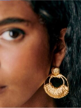 Sézane Gold Textured Hoop Earrings
